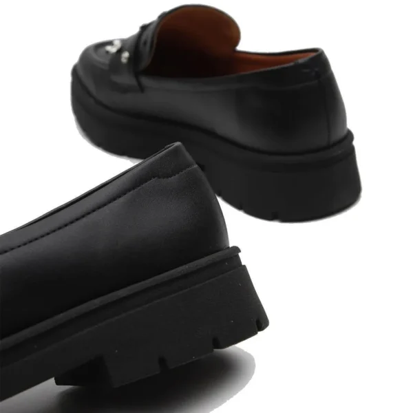 Mocassim Vizzano Tratorado Spikes Feminino - Preto - Imagem 5
